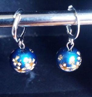 For Sale      Sakura Silver Blue Glass Flower Japanese Tensha Bead Rhodium Clip Earrings    12mm Glass Tensha Beads     Rhodium clips      Very good condition and quality      #trending2021 #jewelry #beads #tensha #jewelry #earrings #japan