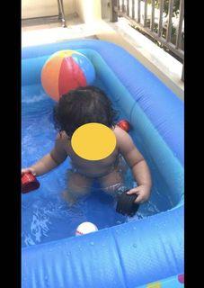Inflatable pool for babies