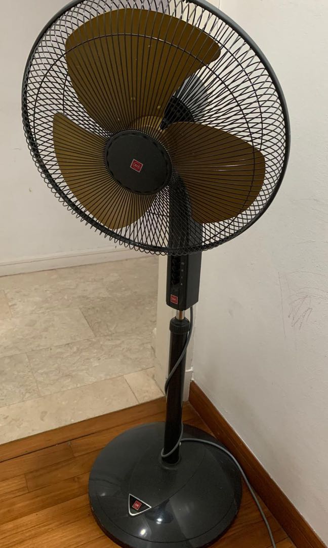 KDK pedestal fan, Furniture & Home Living, Lighting & Fans, Fans on