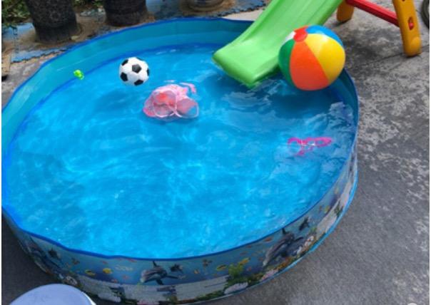 Non inflatable top pool