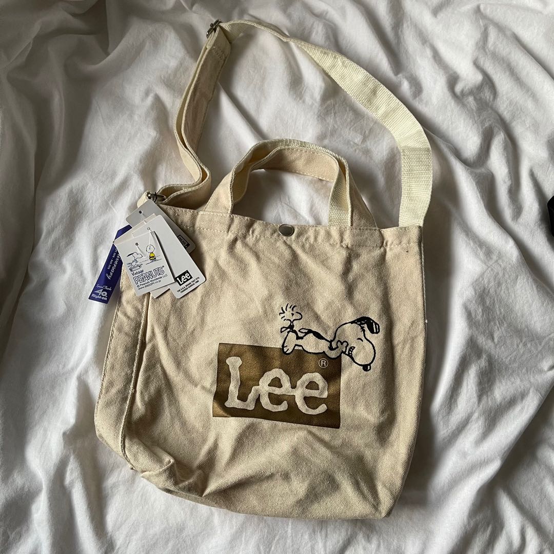 Lee Peanuts Snoopy Minu Tote Bag Women S Fashion Bags Wallets Cross Body Bags On Carousell