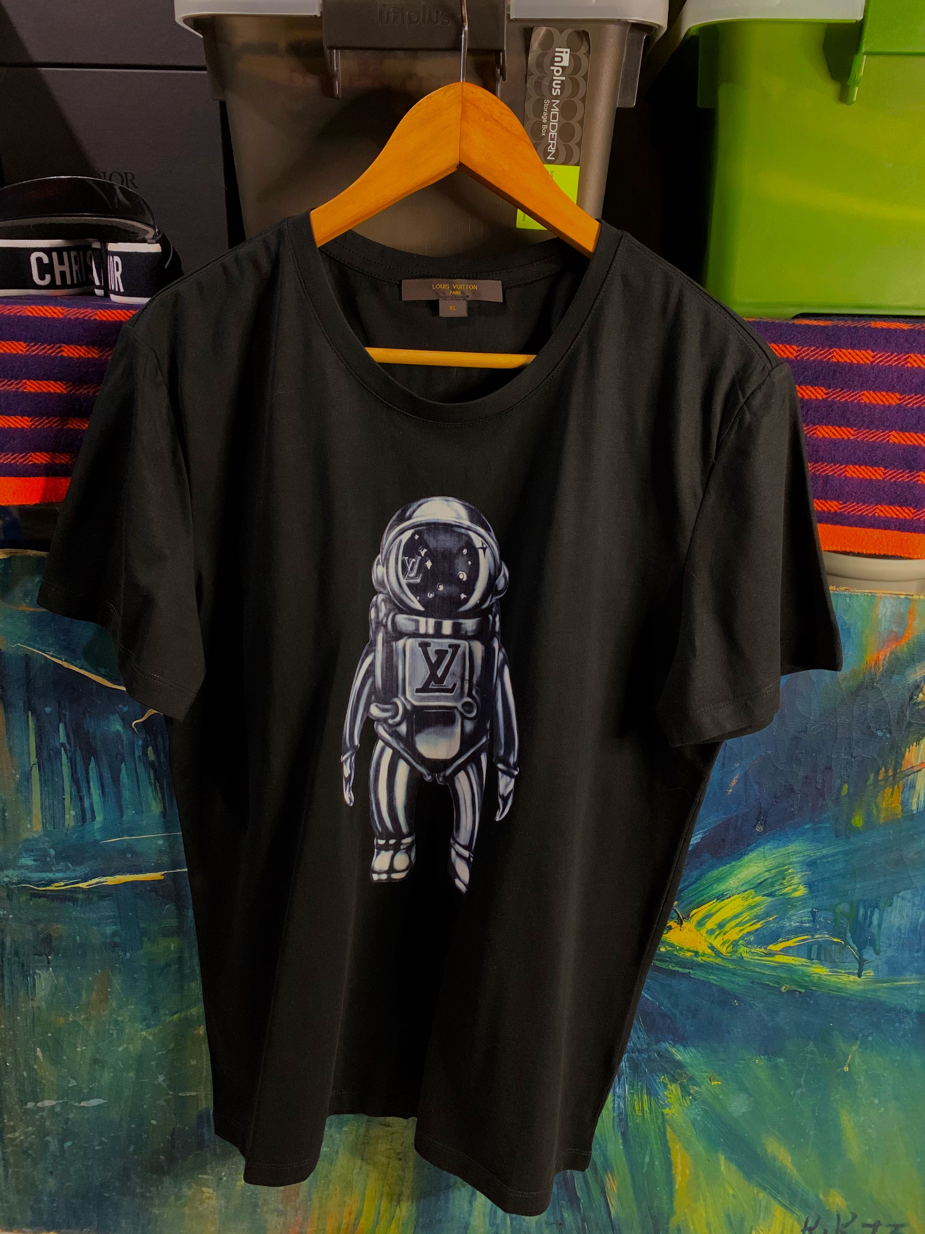 Lou Vuitton tee, Men's Fashion, Tops 