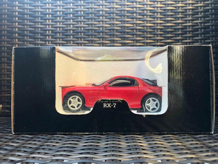 Mazda Rx7 Rx 7 Fd 最前期型右軚jdm Kyosho 京商1 18 玩具 遊戲類 玩具 Carousell