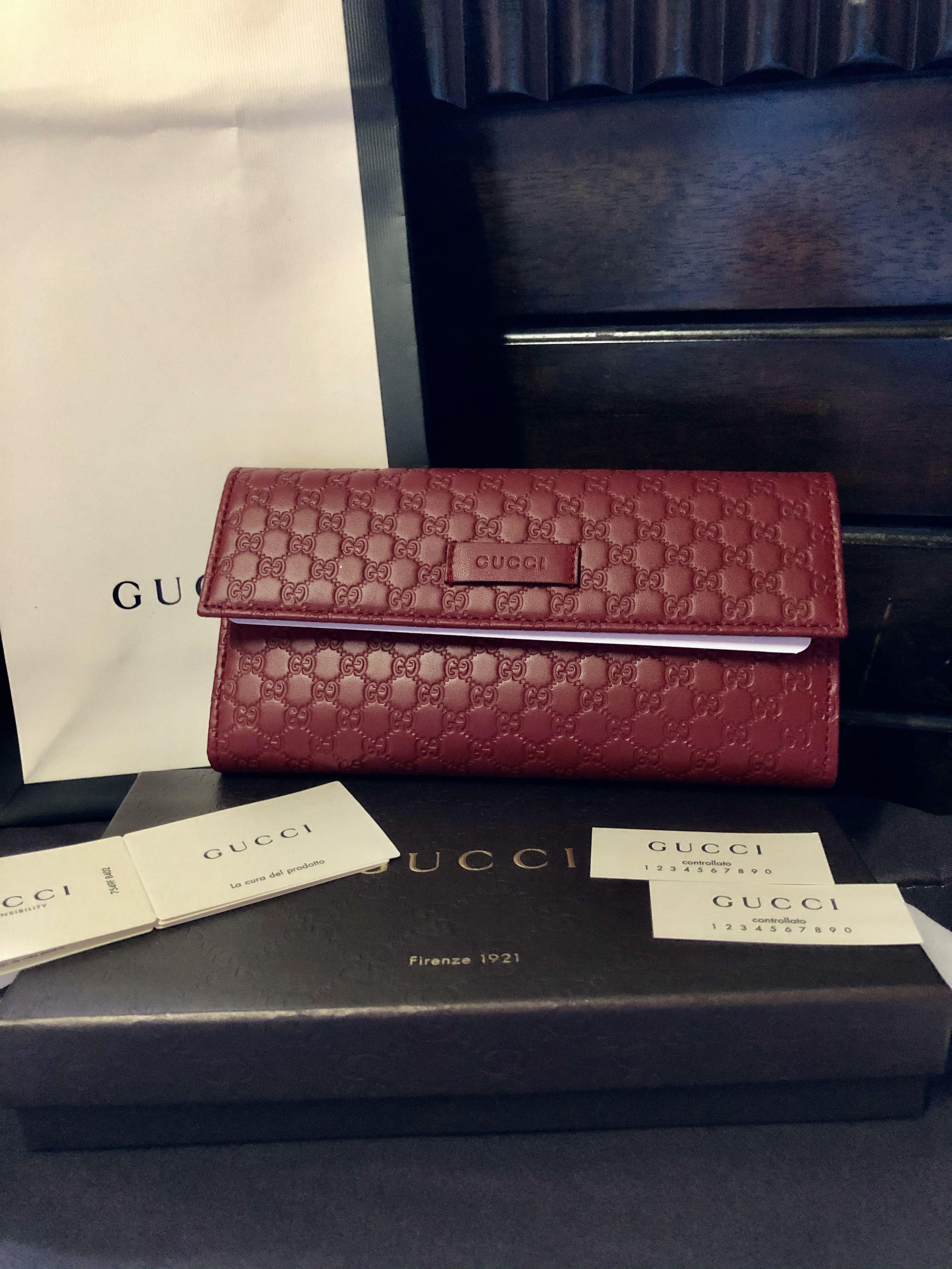 Gucci hotsell microguccissima red