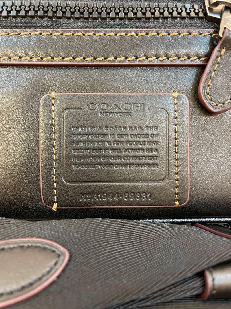 Ready stock authentic coach 69333 69331 Coach Academy Crossbody In Signature Canvas
