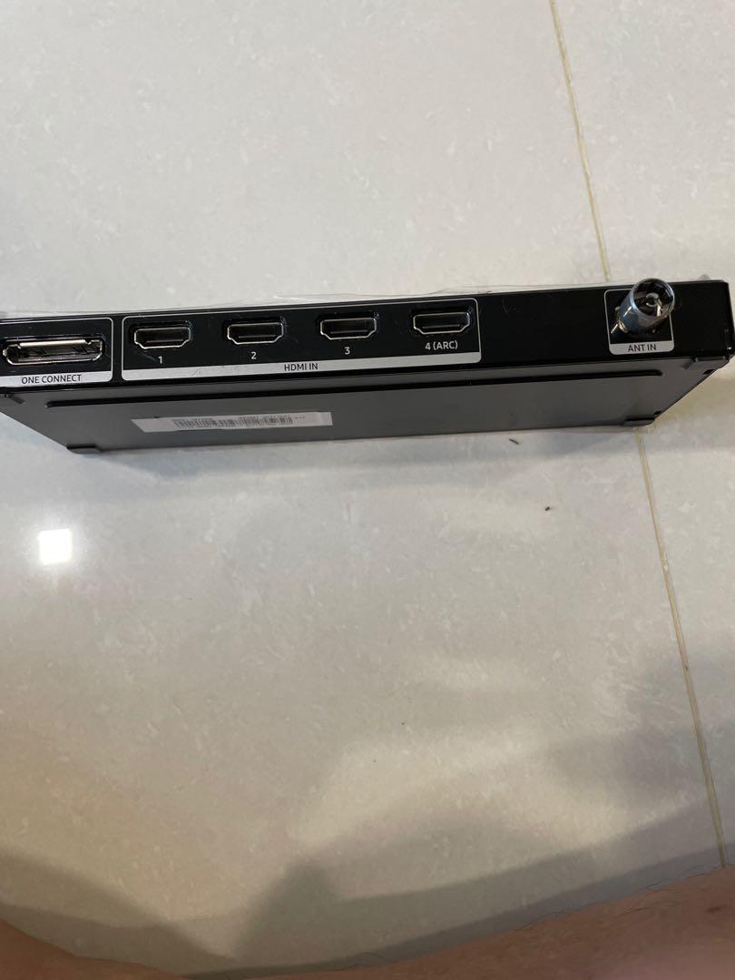 Samsung tv hdmi antenna box come with cables and plug, TV & Home