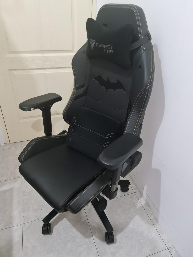 Secret Lab OMEGA 2020 Batman Edition Gaming Chair LIKE NEW URGENT