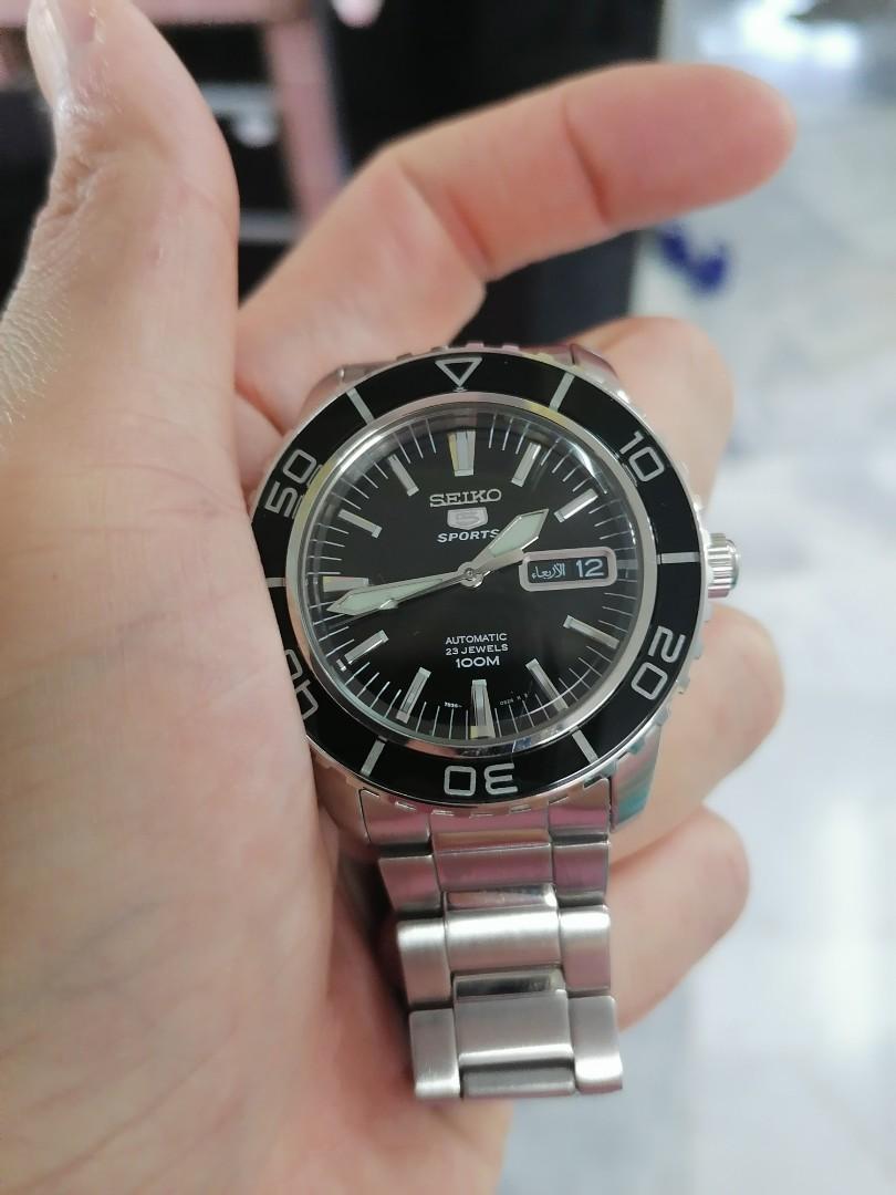 Seiko men's snzh57 top