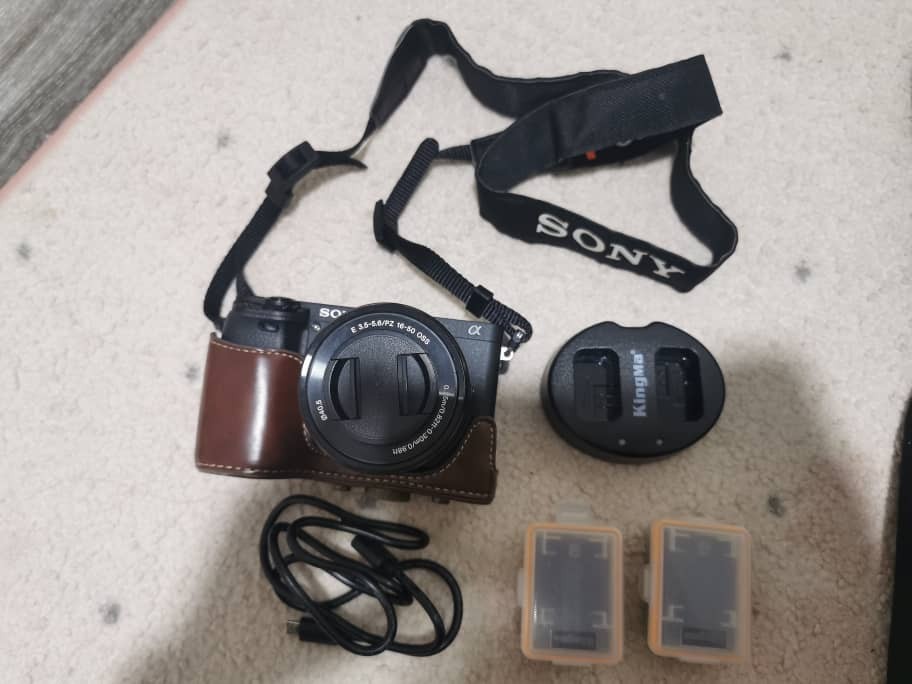 Sony A6400 used, Photography, Cameras on Carousell