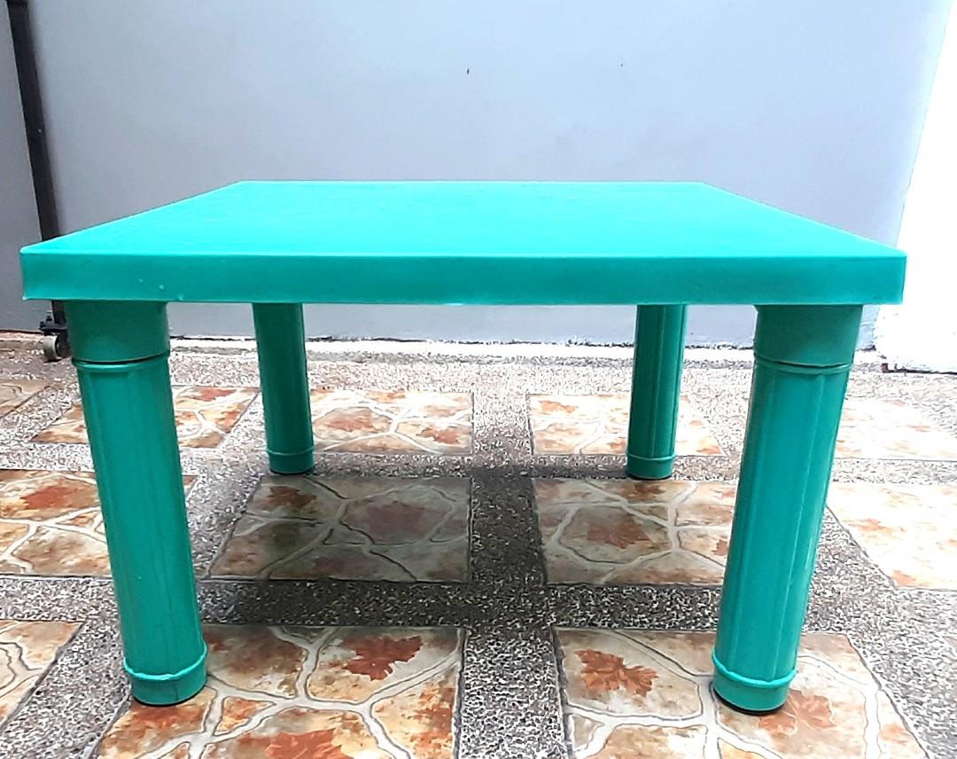 Uratex kiddie store table chair