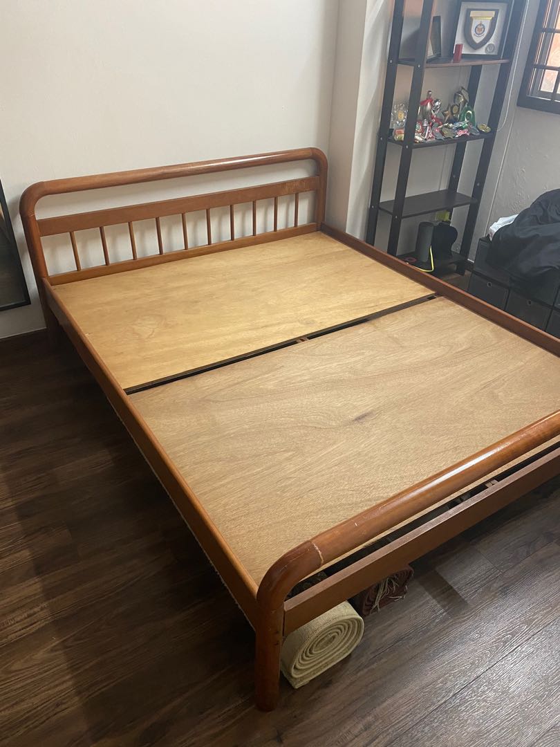 2nd hand deals wooden bed