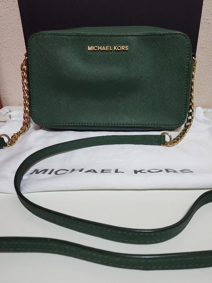 Pending//✔️ 💯 MICHAEL KORS Forest Green Sling Bag GHW, Luxury, Bags &  Wallets on Carousell
