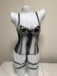 （分類：）位於 。 由 lingerie.to.be.u 提交（商品編號 1092212700，圖片 1）。簡介： 。