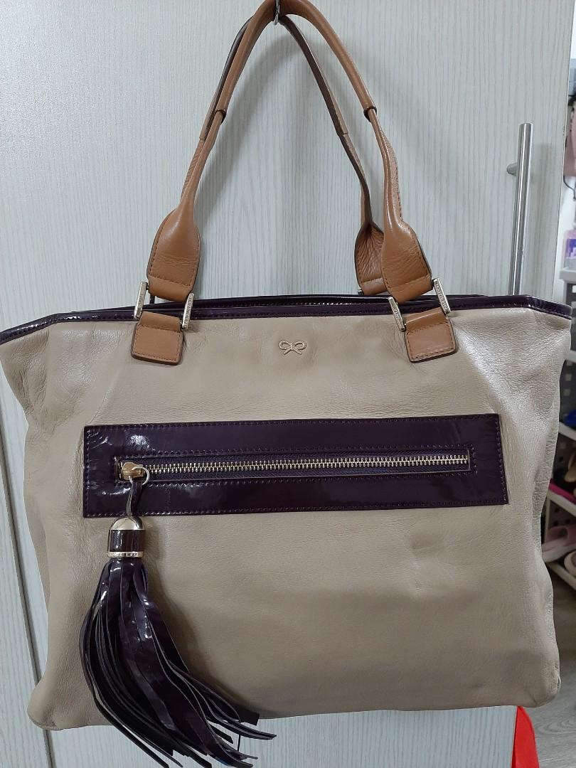 Anna Hindmarch leather bag (Category: Luxury Bags & Wallets) located in Manila. Submitted by poyeesy (Listing ID 1092151957, Image 1). Description: original anna hindmarch leather bag. good condition..
