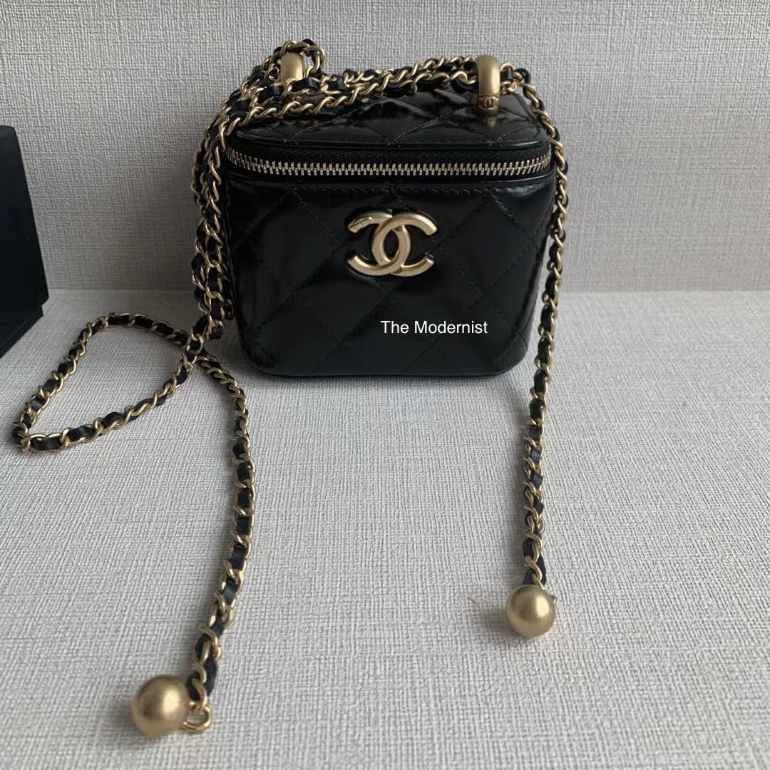 Authentic Chanel 21A Gold Crush Small Vanity With Mini Gold Pearl