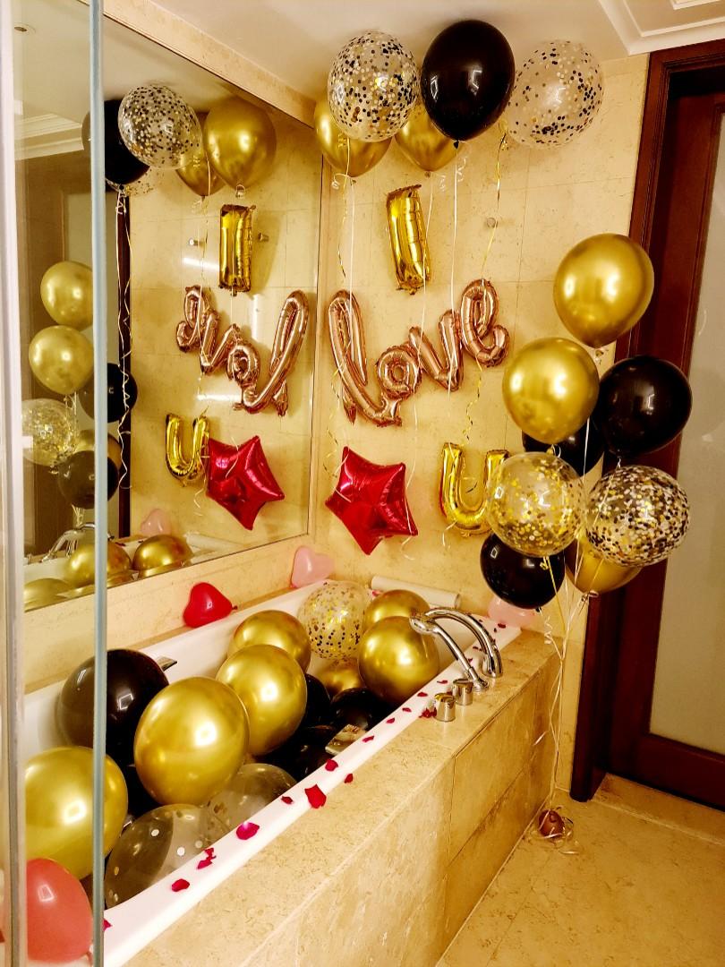 Helium balloons for store birthday party