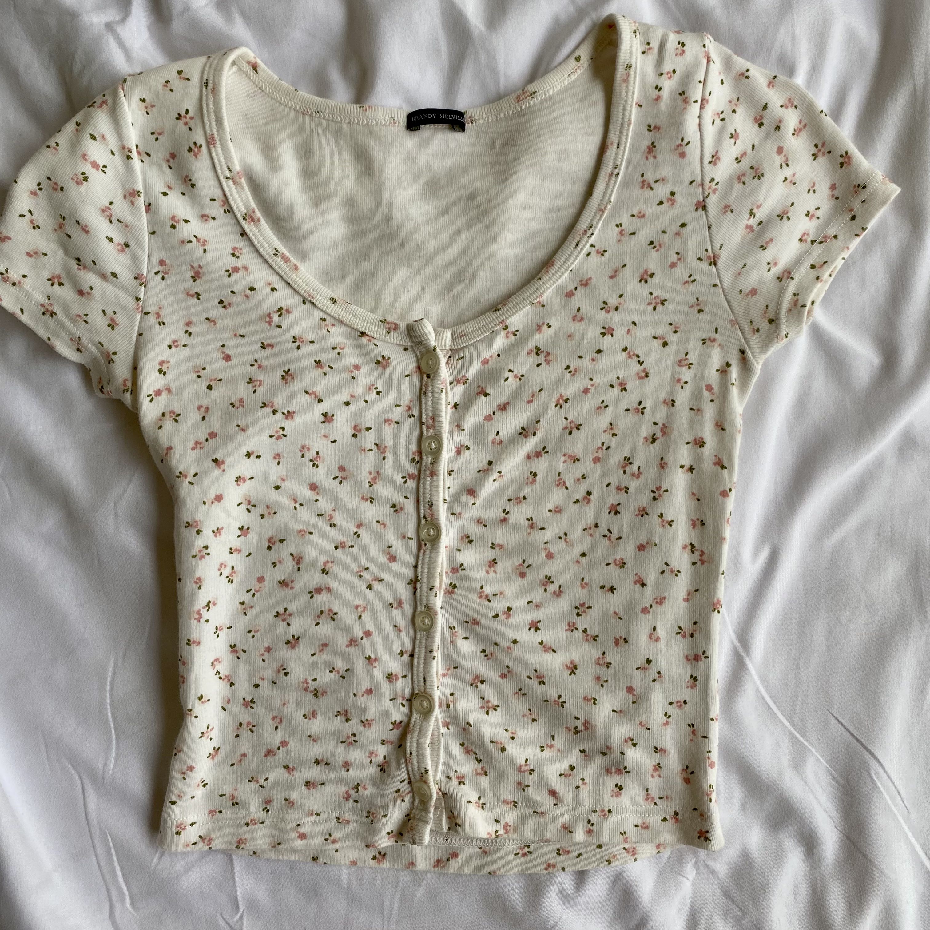 brandy melville floral zelly top, Women's Fashion, Tops, Blouses on  Carousell