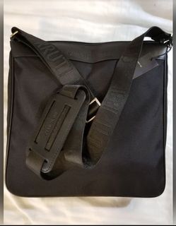 （分類：）位於 。 由 thomaschan9 提交（商品編號 1092232029，圖片 1）。簡介： 。