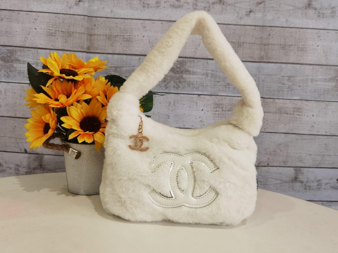 White fluffy chanel bag clearance