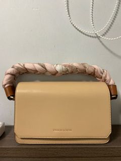 （分類：）位於 。 由 iamcarcarma 提交（商品編號 1092218005，圖片 1）。簡介： 。