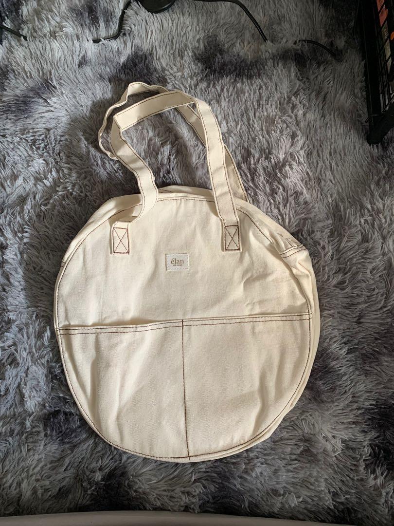 Round canvas tote new arrivals bags