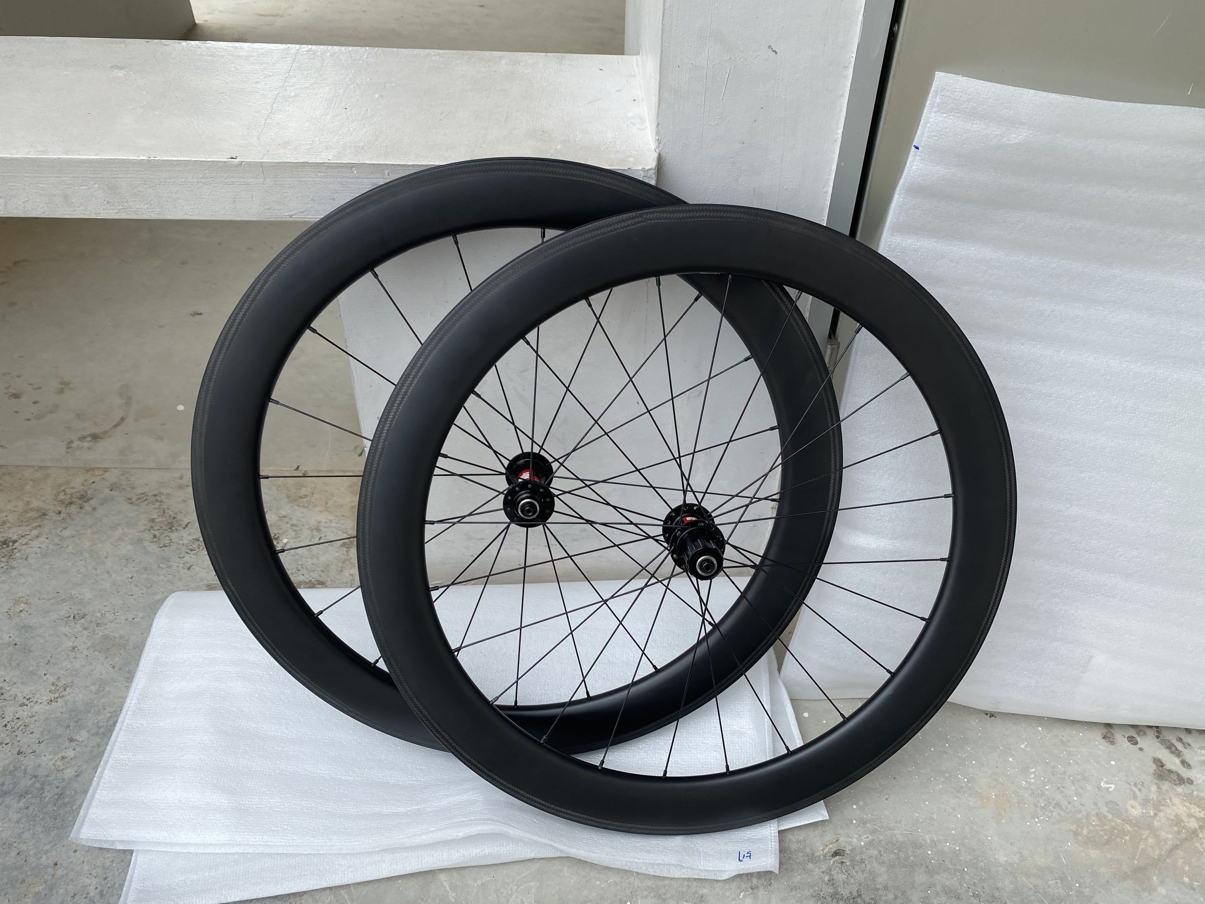 60mm carbon hot sale wheels