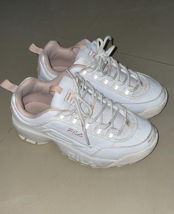 Fila sneakers white pink deals