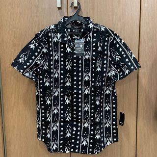 (Category: ) located in . Submitted by a.yucloset (Listing ID 1092321114, Image 1). Description: .