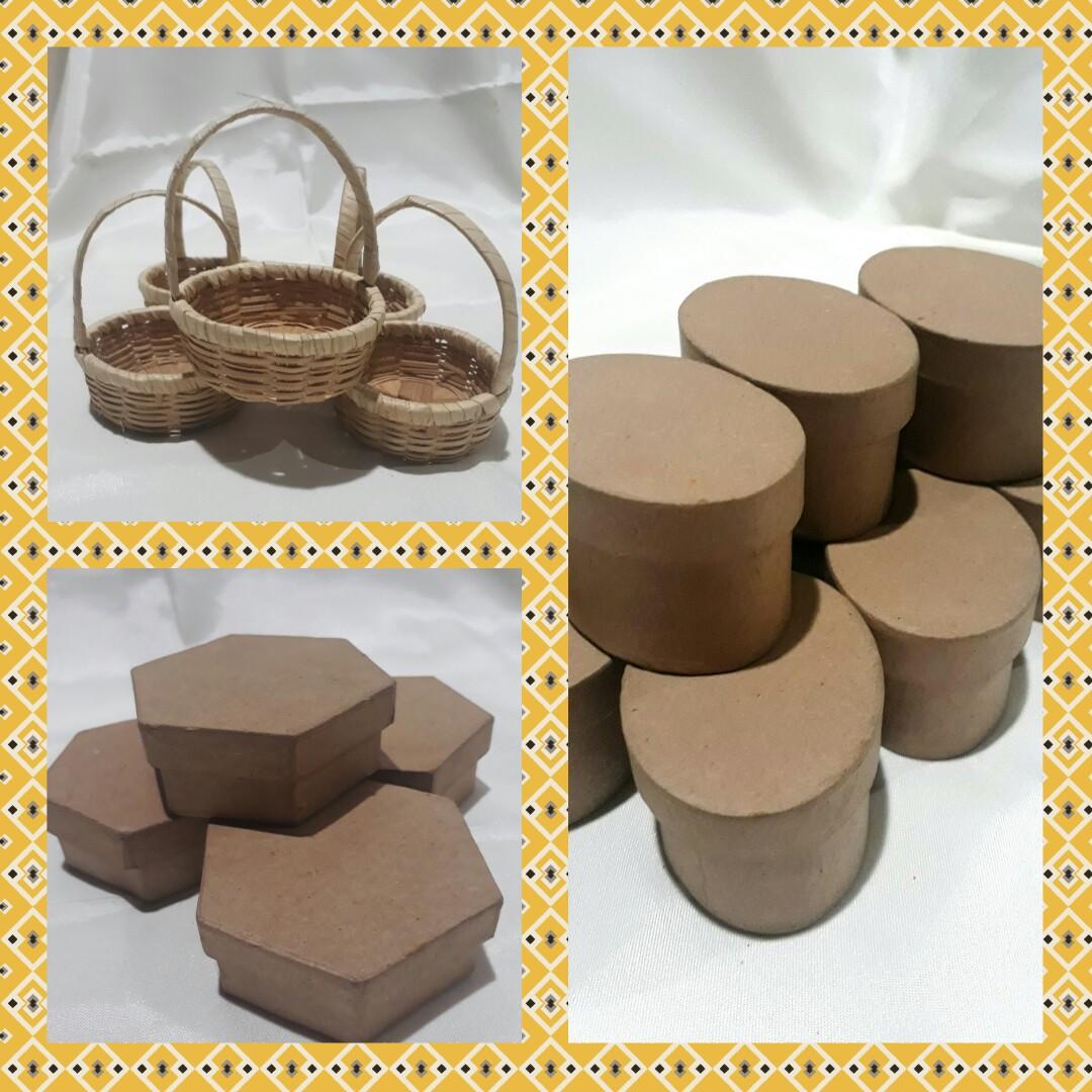Mini Gift Hard Kraft Box and Weaved Basket (Category: Gift Baskets & Hampers) located in Quezon City. Submitted by safeflower.62489b (Listing ID 1092288999, Image 1). Description: 16 mini boxes (11 oval and 5 hexagon shape) - P120 5 mini basket - P50 * SOLD thick hard cardboard all in good condition except for 1 but minor (see 3rd photo).