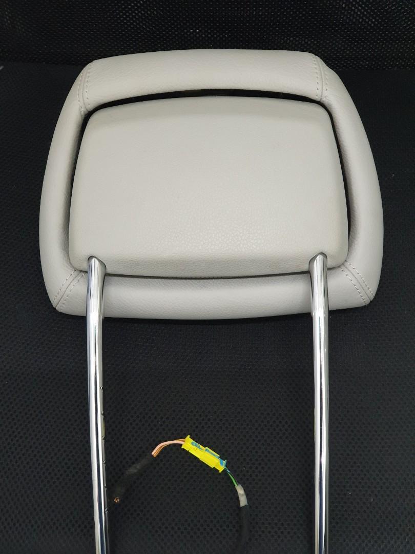 Headrest for Driver or front Passenger W212 W204 Mercedes Merc Benz