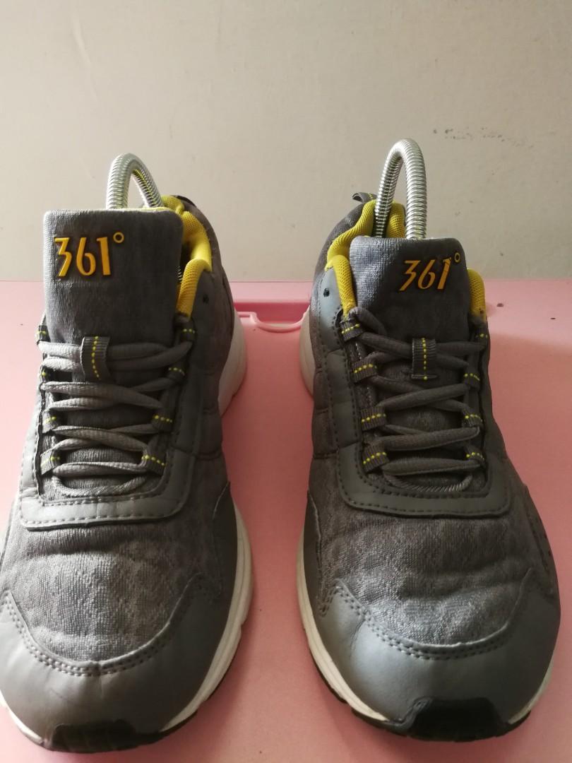 Kasut Sukan 7 5uk Men S Fashion Footwear Others On Carousell