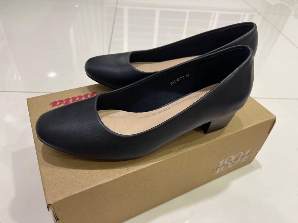 Ladies court shoe on sale