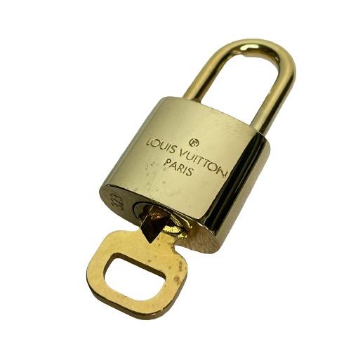 AUTHENTIC Louis Vuitton Lock & Key Set #323