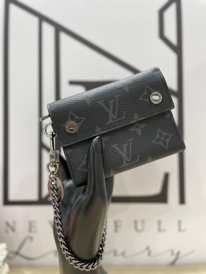 Louis Vuitton Black Epi Leather Rivets Chain Wallet Compact