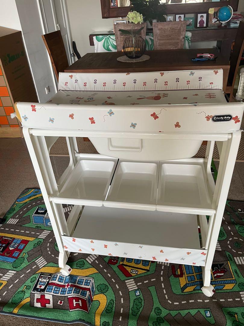 Lucky baby changing table clearance