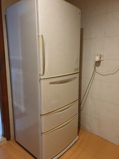 (Category: ) located in . Submitted by bargain_sg (Listing ID 1092138139, Image 1). Description: .