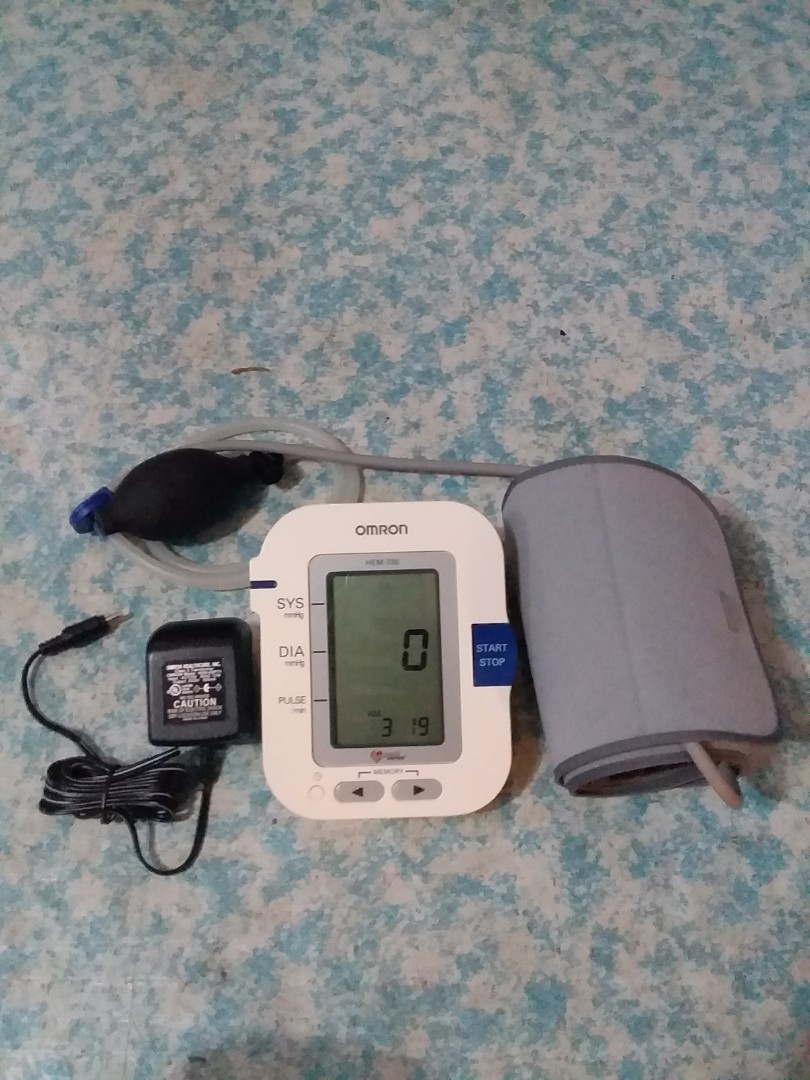 OMRON HEM780 BLOOD PRESSURE MONITOR KIT BRAND NEW AND NEGOTIABLE