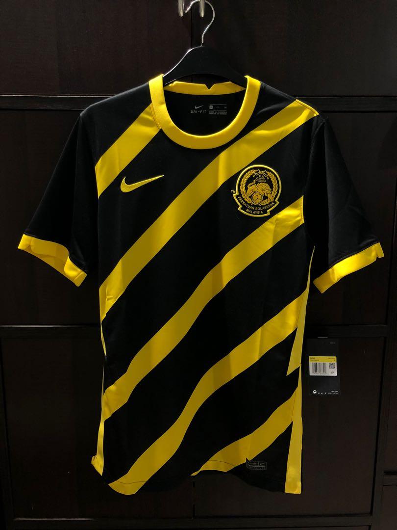 Original Nike Malaysia Away Jersey 2021 Size S Men s Fashion Activewear on Carousell