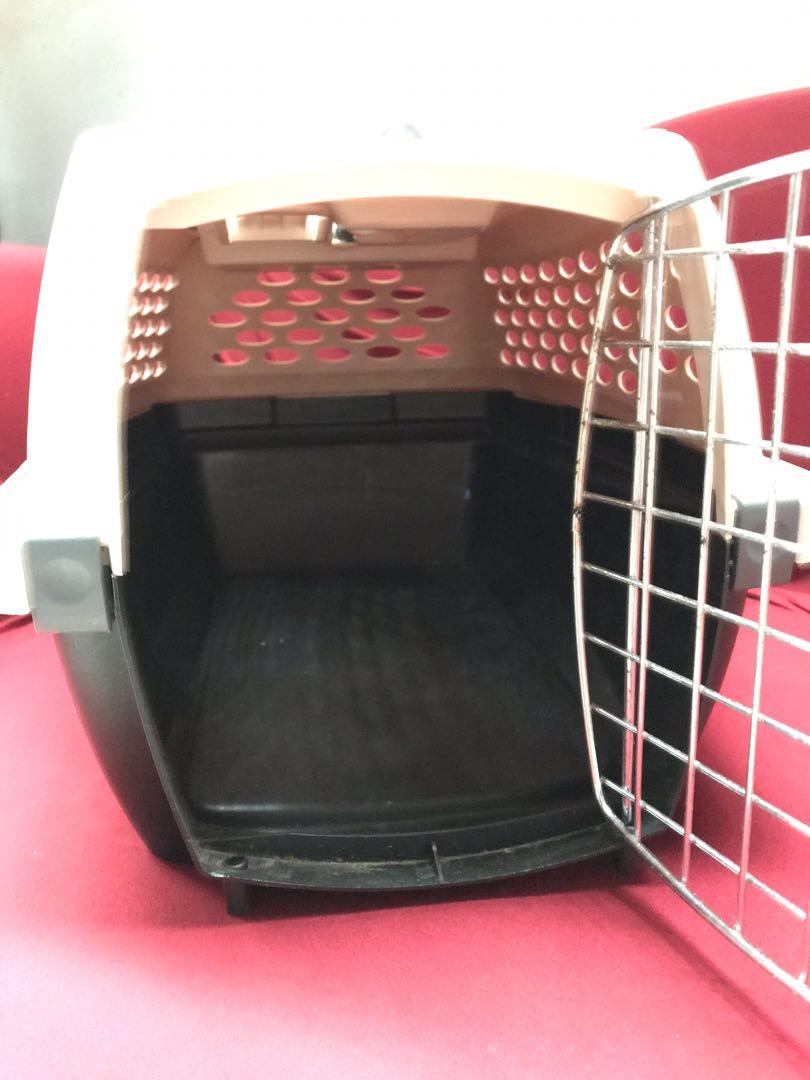 Petmate Pet crate, Pet Supplies, Homes & Other Pet Accessories on Carousell