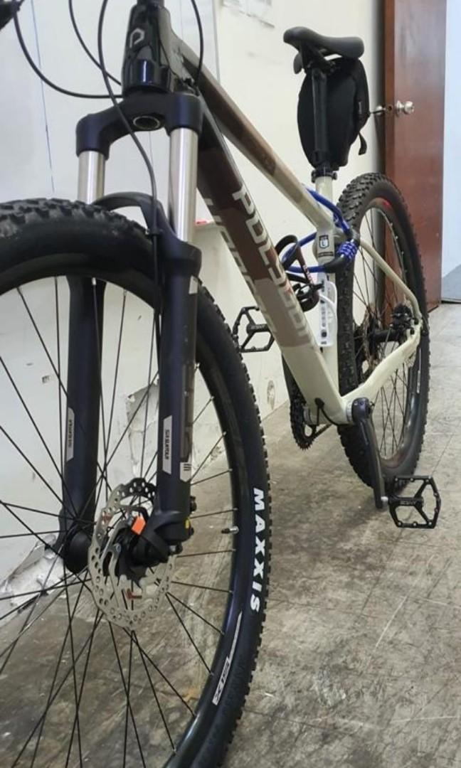 Polygon Xtrada 6 Mountain Bike, Sports Equipment, Bicycles & Parts