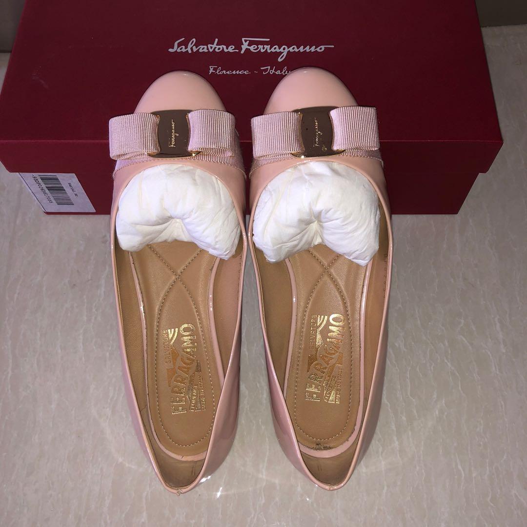 ferragamo pink shoes