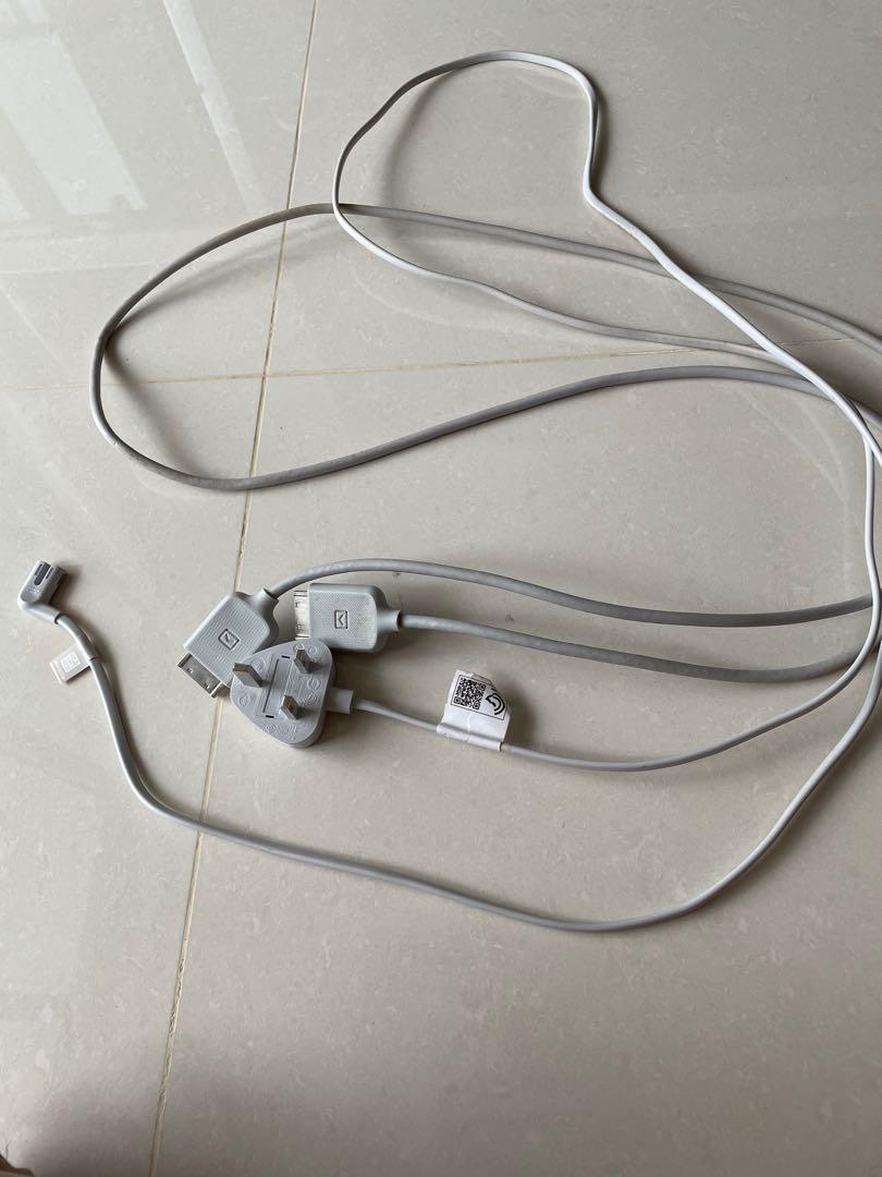 Samsung tv hdmi antenna box come with cables and plug, TV & Home