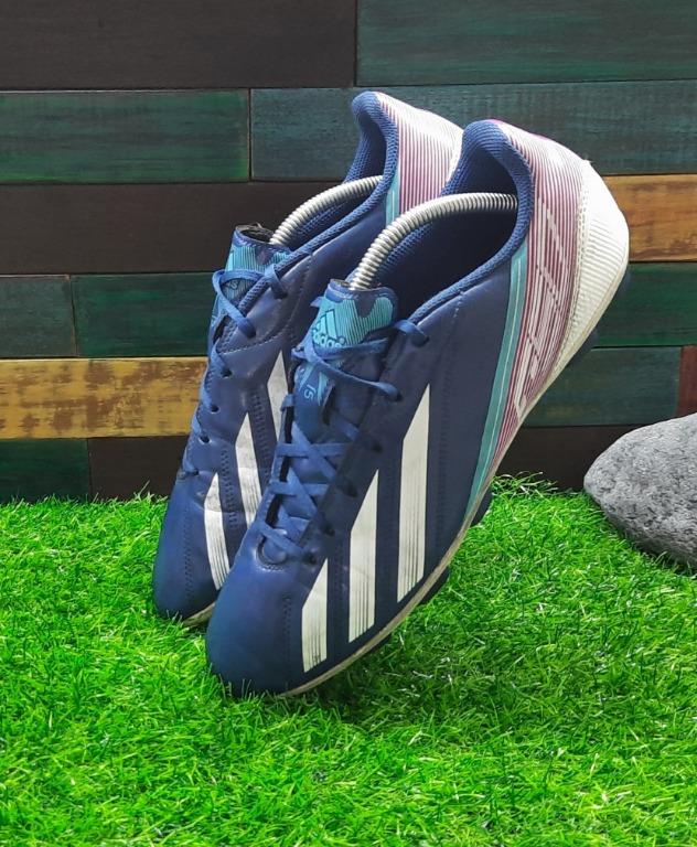 Sepatu Bola Adidas F5 TRX HG Size 44 Olah Raga Perlengkapan