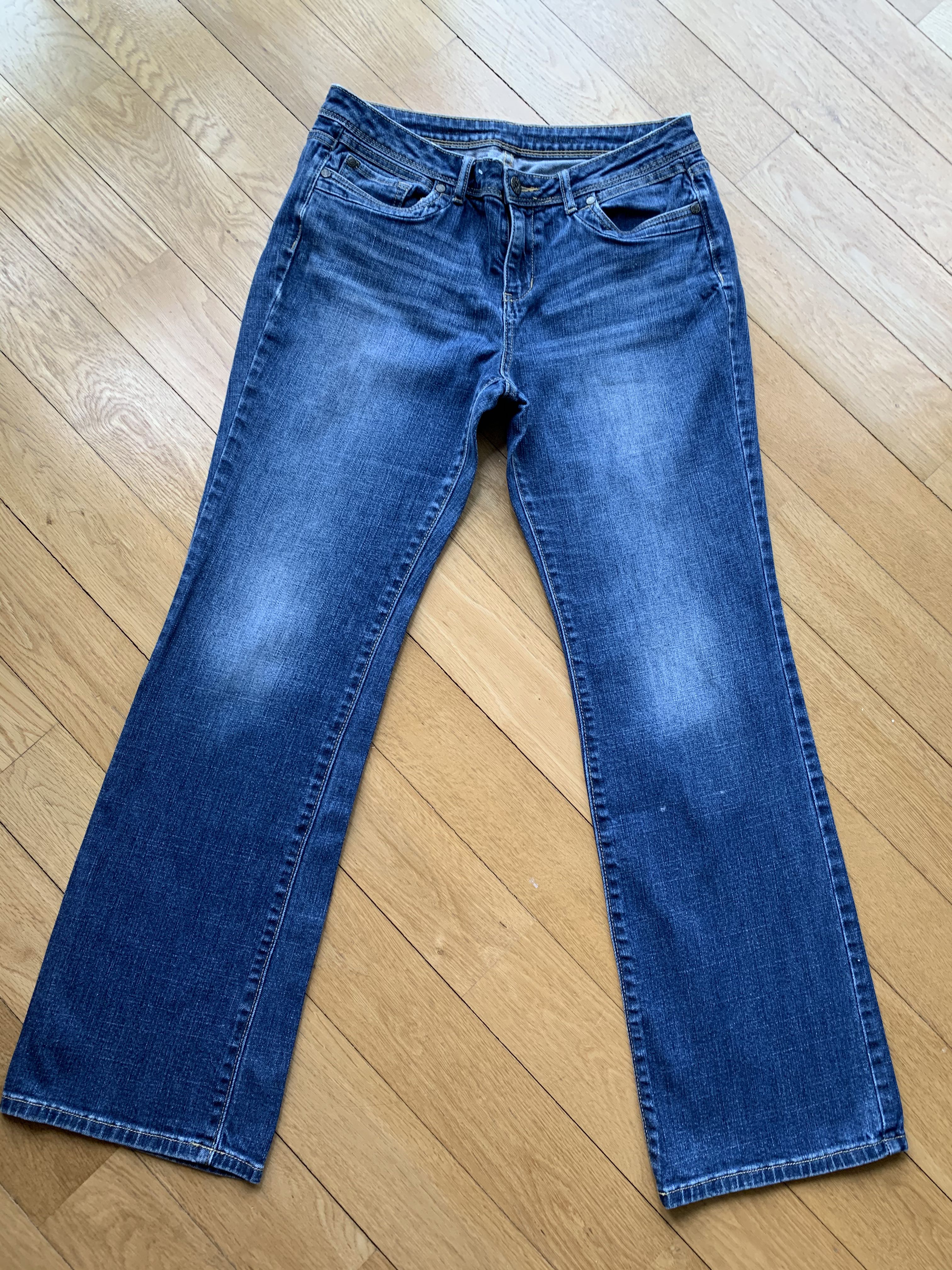 Simply vera wang jeans, Women's Fashion, Bottoms, Jeans & Leggings on  Carousell