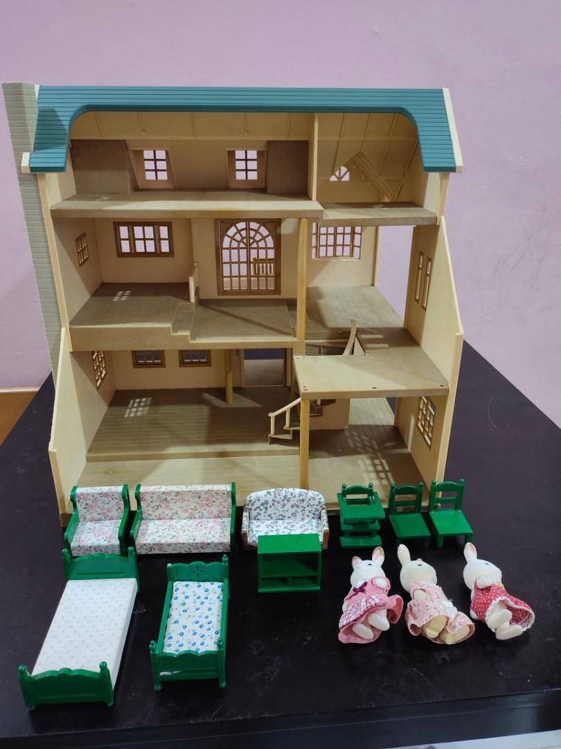 Sylvanian families top green hill house