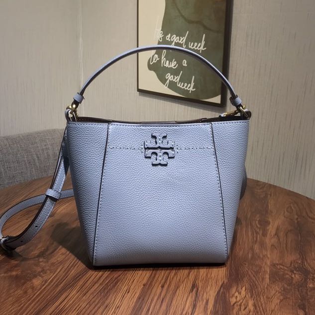 Tory Burch McGraw Bucket Bag (Red), Luxury, Bags & Wallets on Carousell