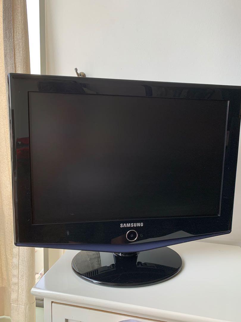 19 inch Samsung, TV & Home Appliances, TV & Entertainment, TV on Carousell