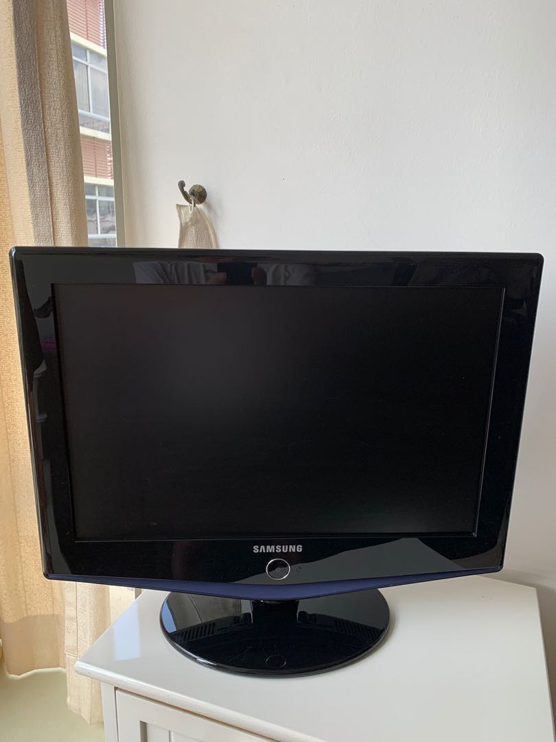 19 inch Samsung, TV & Home Appliances, TV & Entertainment, TV on Carousell