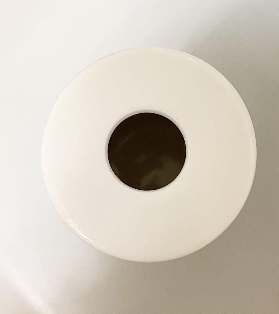 無印良品 空間芬香油的磁器瓶 小花瓶 瓷器 居家生活 家飾在旋轉拍賣