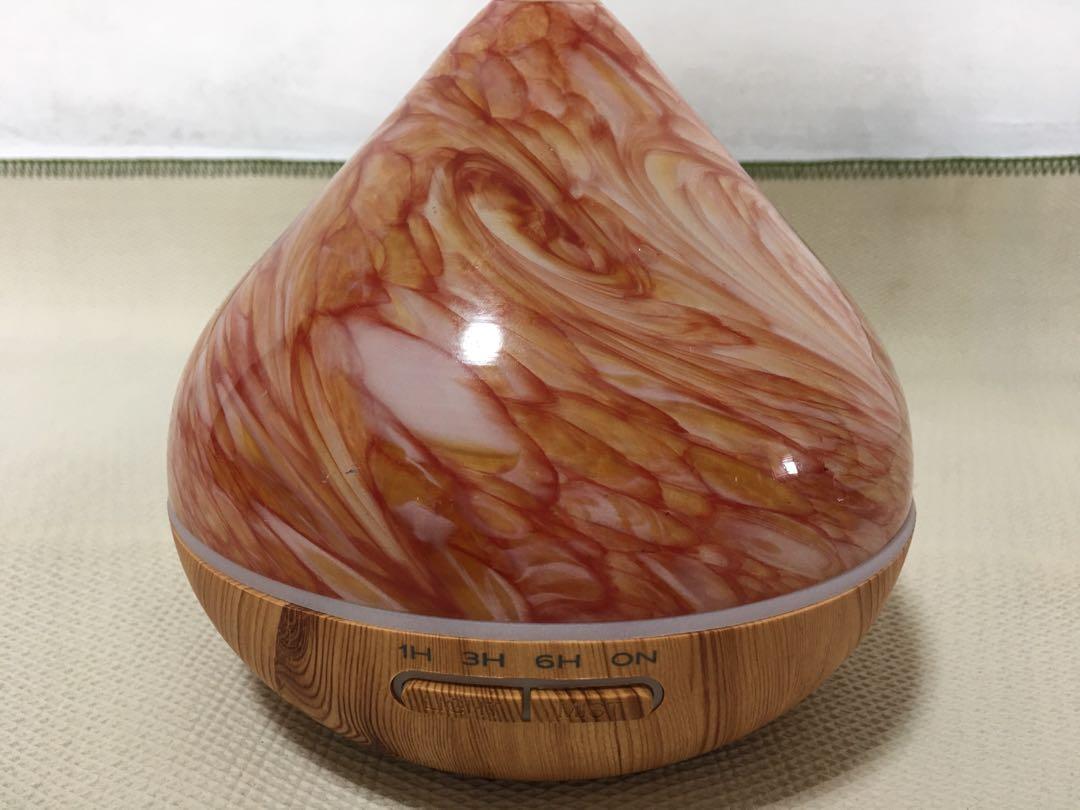 Air Diffuser (Category: Air Purifiers & Dehumidifiers) located in Singapore. Submitted by throut (Listing ID 1092389844, Image 3). Description: Brand new Ceramic glass top with wood base air diffuser. With 3 different timer settings. Enquiries are welcome!.